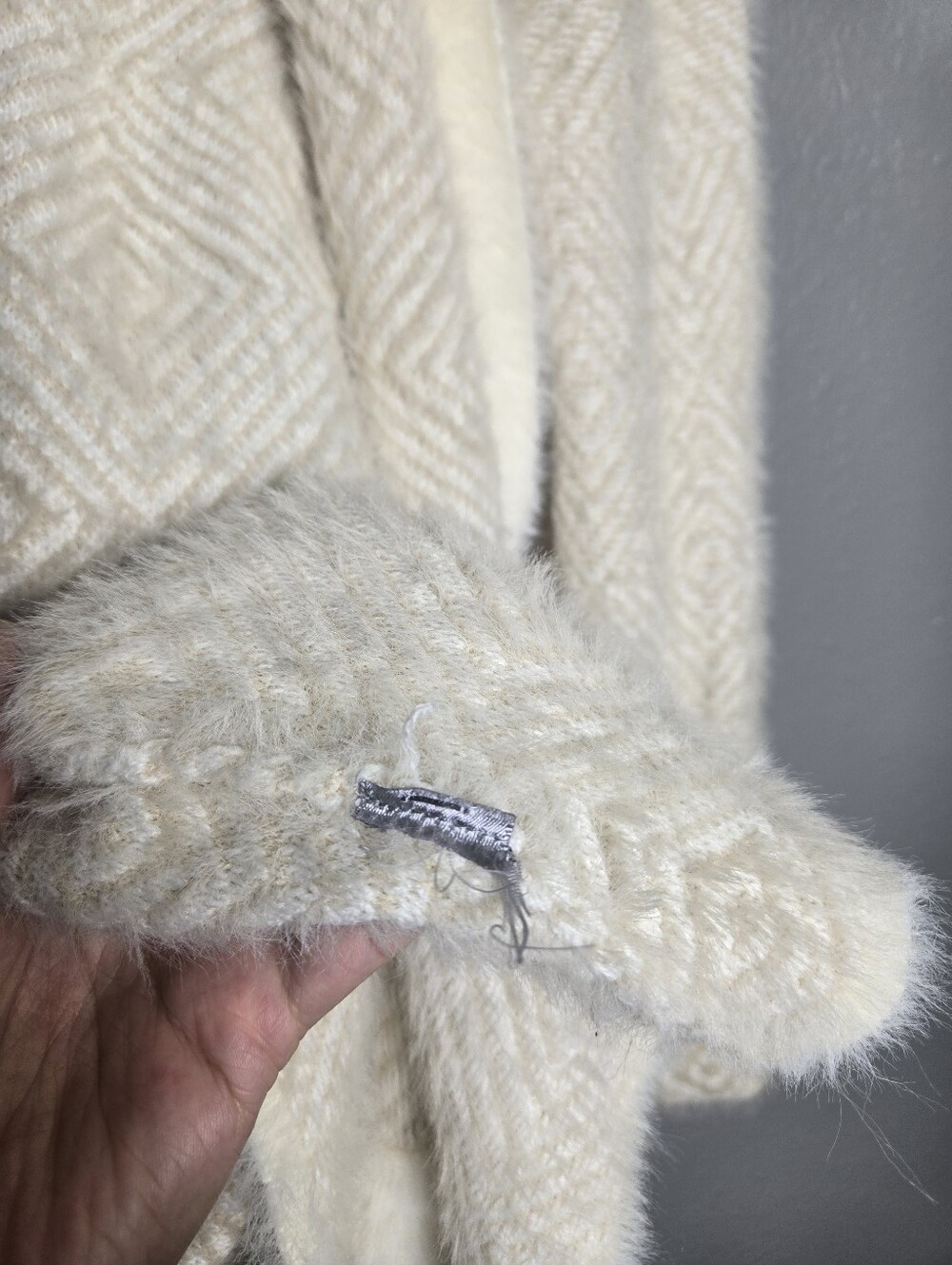 Marled Cream Open Front Fuzzy Soft Long Cardigan Size Medium - Picture 7 of 14